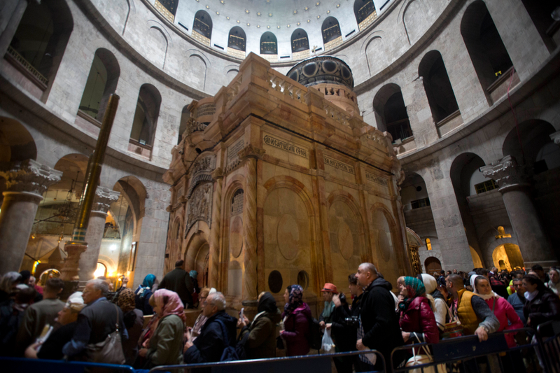 El Edículo donde está la supuesta tumba de Cristo. AP